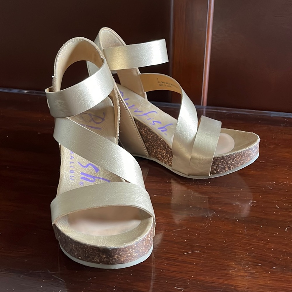 Gold Blowfish platform sandals
